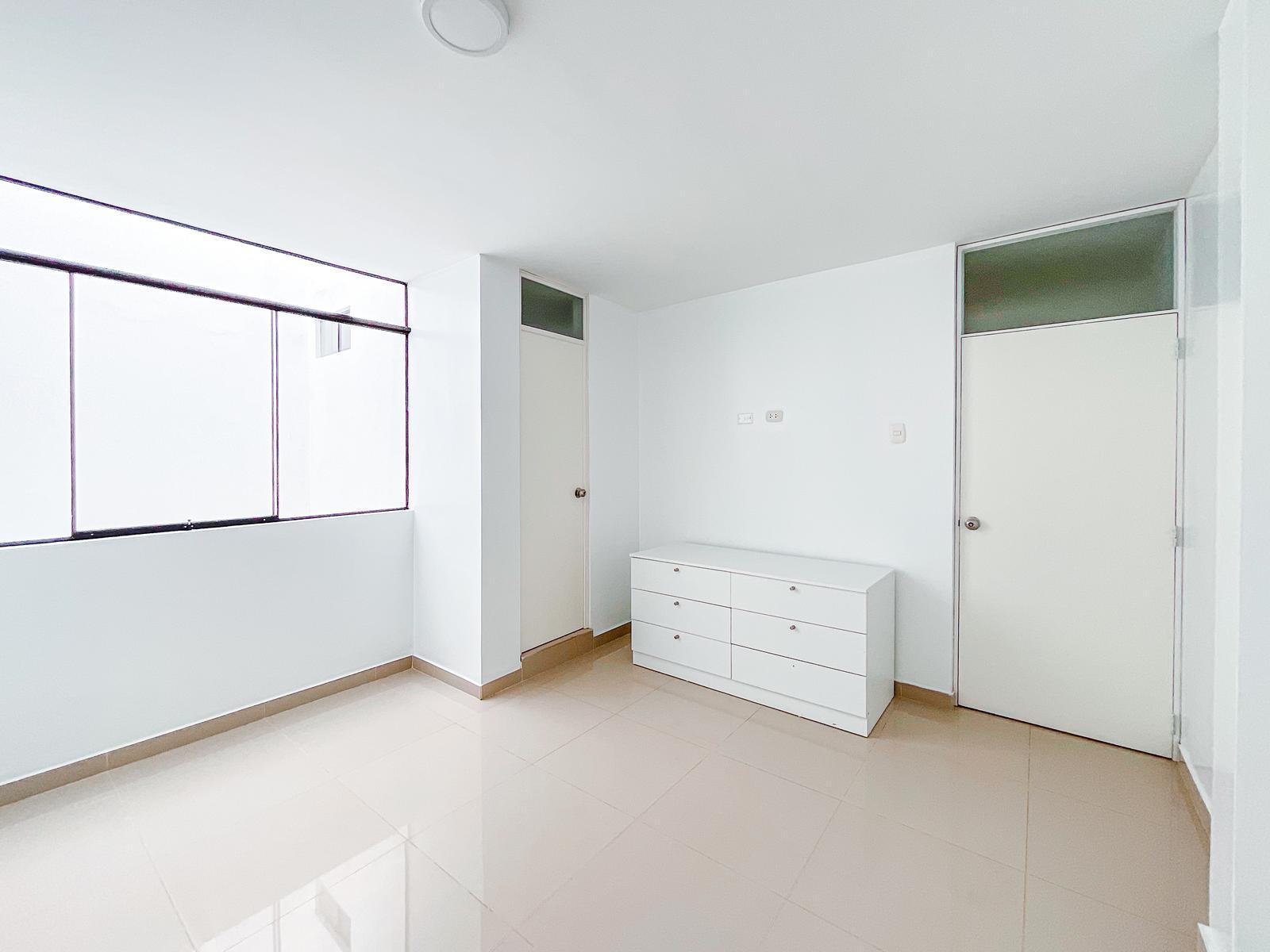 VENTA DE DEPARTAMENTO EN 4TO - URB. LOS SAUCES, PIMENTEL