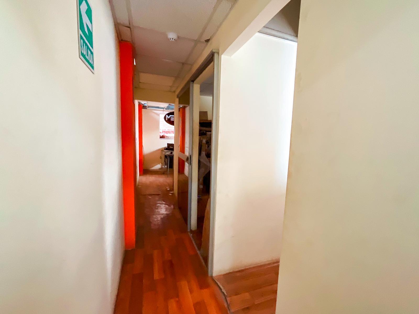 ALQUILER DE LOCAL COMERCIAL EN AV. AMAUTAS