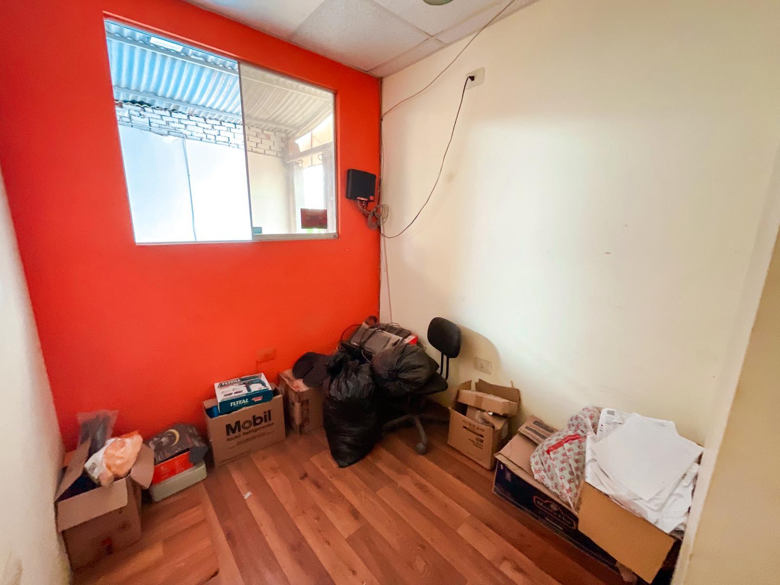 ALQUILER DE LOCAL COMERCIAL EN AV. AMAUTAS