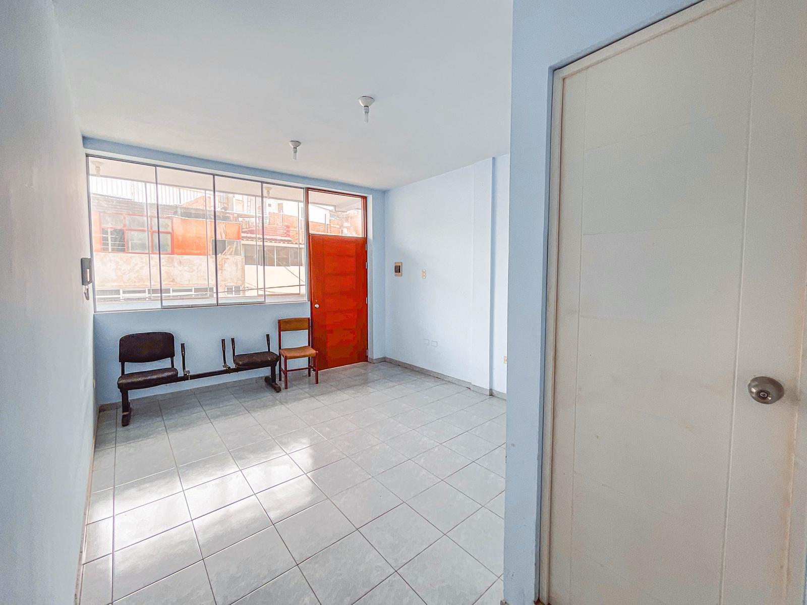 Oficinas en alquiler –  Alfonso Ugarte (Chiclayo)