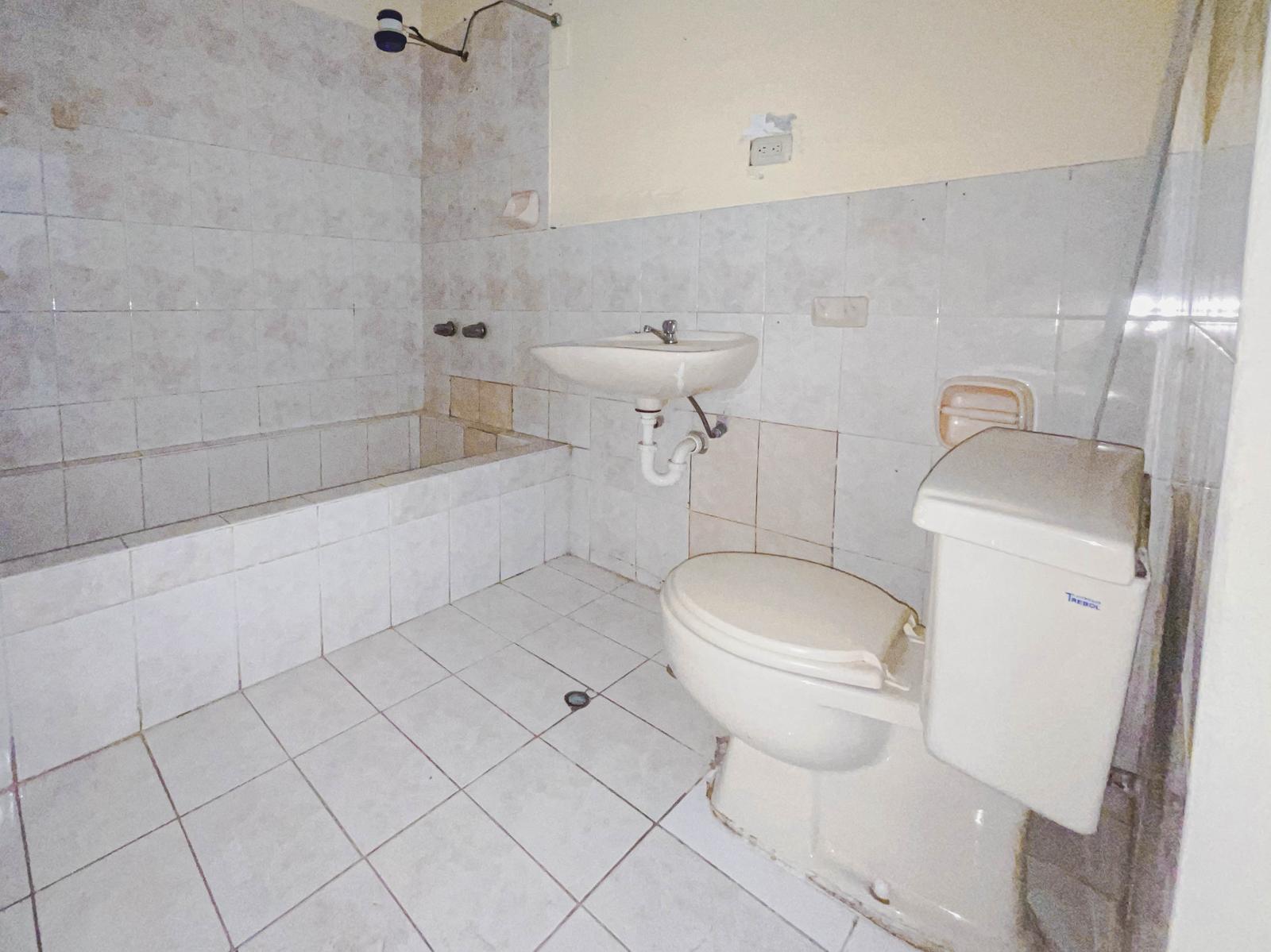 Oficina en alquiler –  Calle 7 de Enero (Chiclayo)