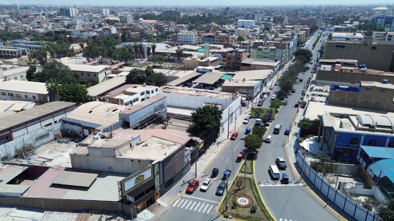 Local comercial de 1,976.40 m² en venta – Chiclayo