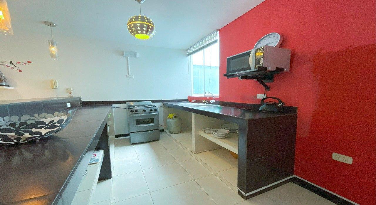 DEPARTAMENTO EN VENTA - JUAN CUGLIEVAN, 5TO PISO CON ASCENSOR