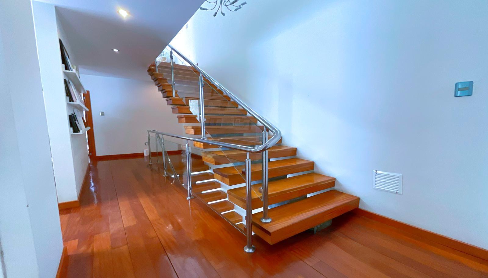 ALQUILER DE CASA MODERNA EN CONDOMINIO PRIVADO – JOCKEY, CHICLAYO