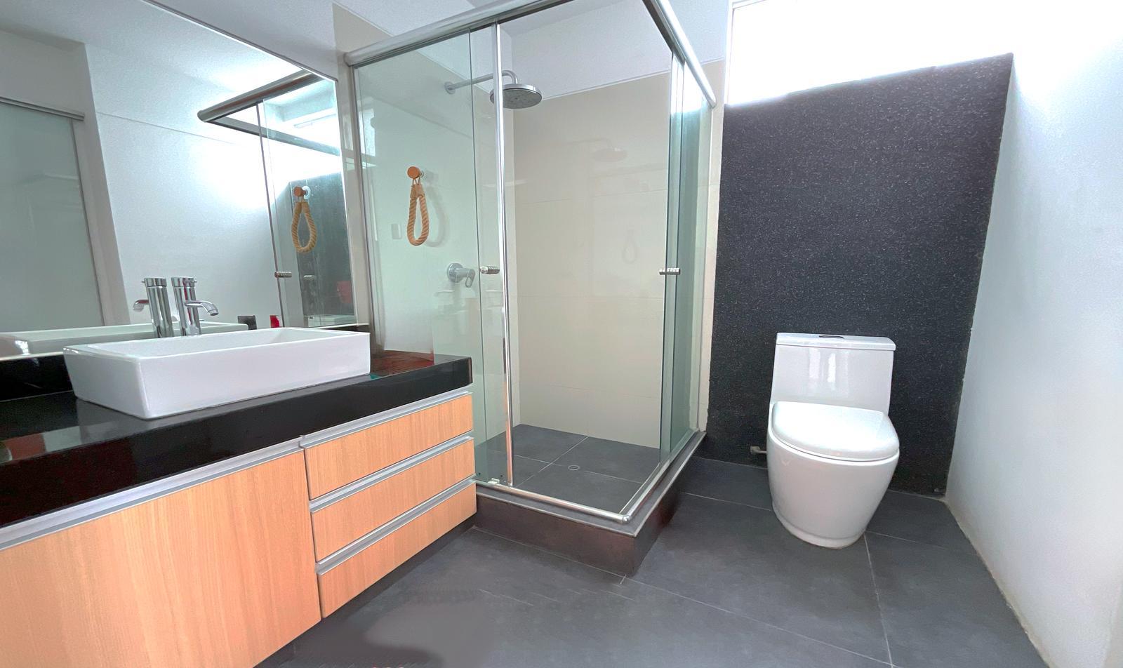 ALQUILER DE CASA MODERNA EN CONDOMINIO PRIVADO – JOCKEY, CHICLAYO