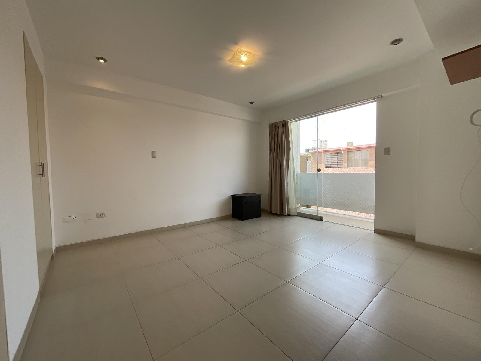 VENTA DE MODERNO DÚPLEX EN LOS SAUCES, URB. SANTA VICTORIA
