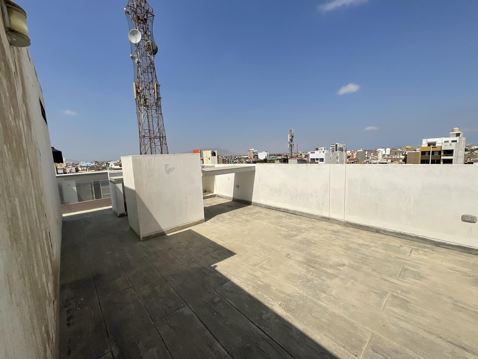 VENTA DE MODERNO DÚPLEX EN LOS SAUCES, URB. SANTA VICTORIA