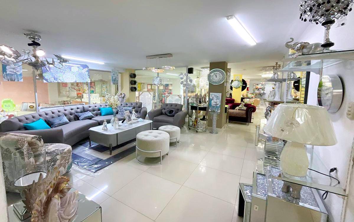 ¡LOCAL COMERCIAL EN ALQUILER – Esquina estratégica en el corazón comercial de Chiclayo!