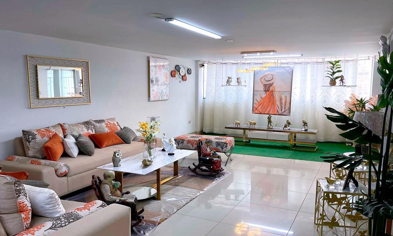 ¡LOCAL COMERCIAL EN ALQUILER – Esquina estratégica en el corazón comercial de Chiclayo!