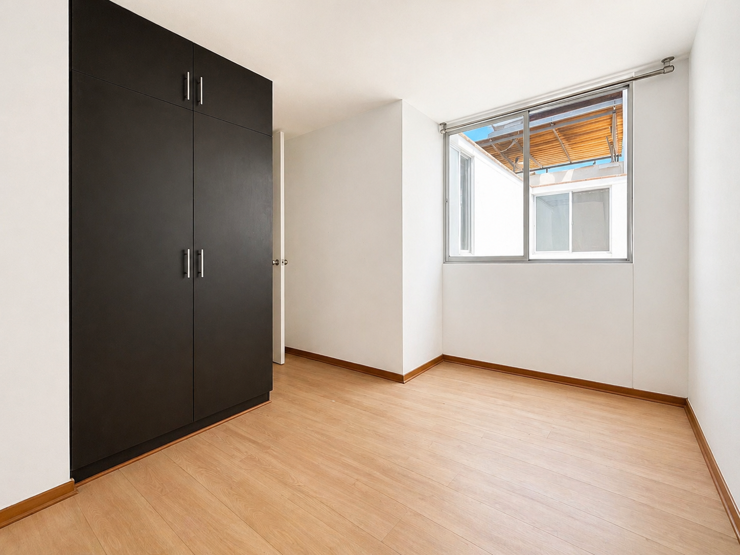CASA EN VENTA EN CONDOMINIO NUESTRA SEÑORA DE LA PAZ, CHICLAYO