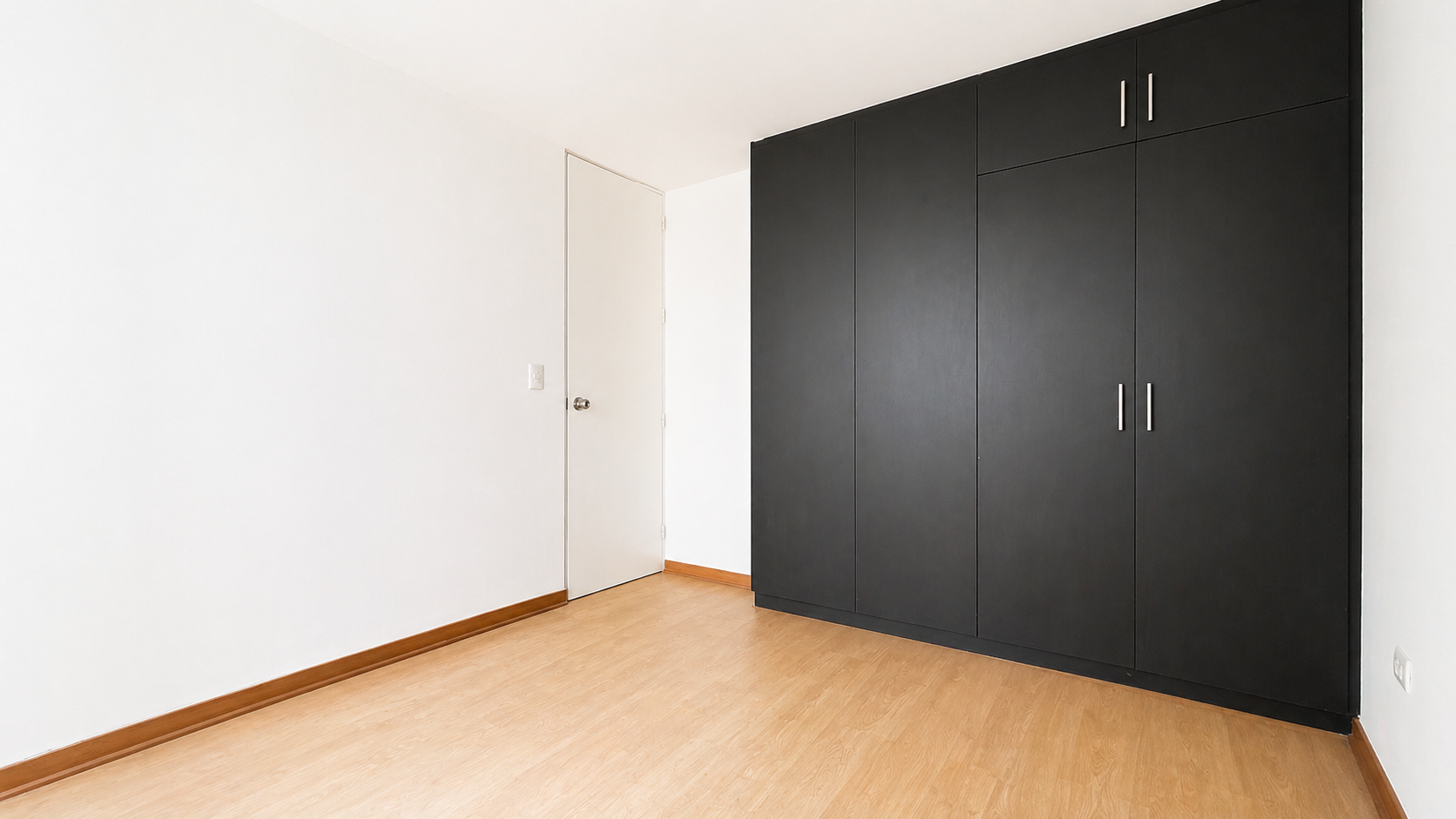 CASA EN VENTA EN CONDOMINIO NUESTRA SEÑORA DE LA PAZ, CHICLAYO
