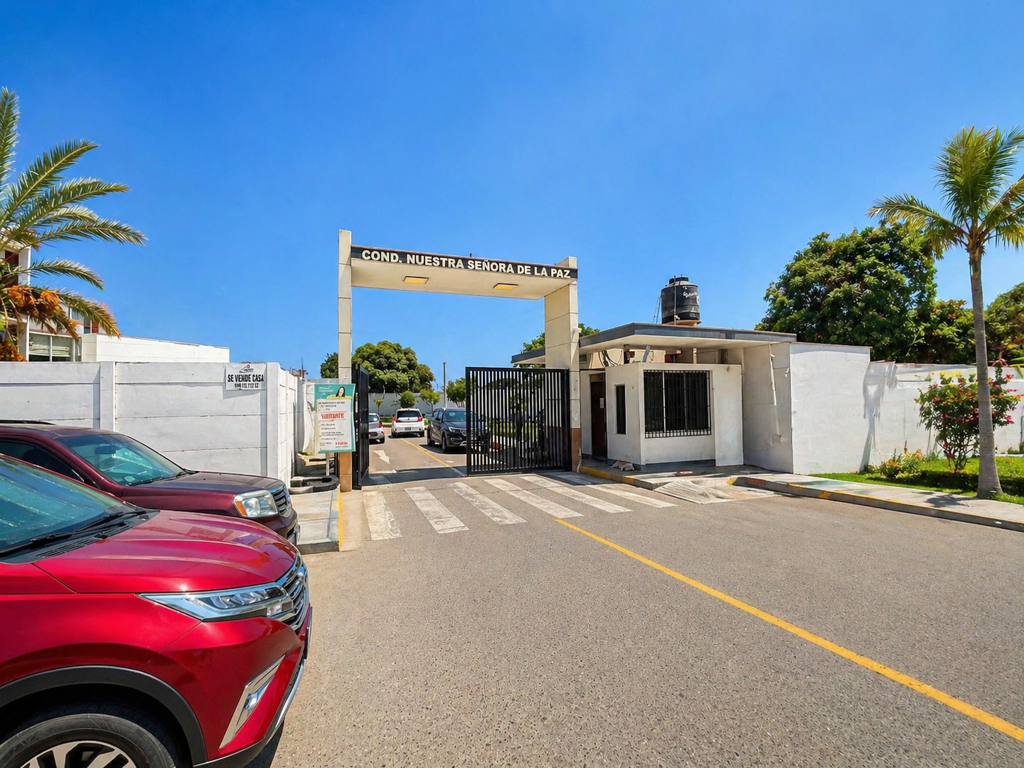 CASA EN VENTA EN CONDOMINIO NUESTRA SEÑORA DE LA PAZ, CHICLAYO