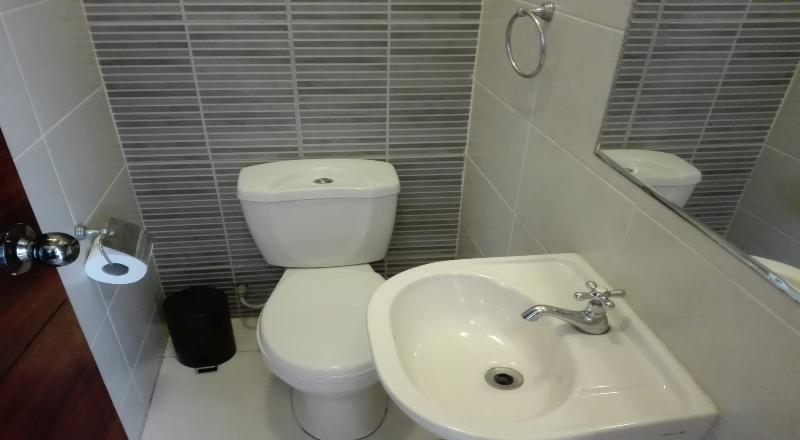HERMOSA CASA DE 3 PISOS EN VENTA – CONDOMINIO JOCKEY, CHICLAYO