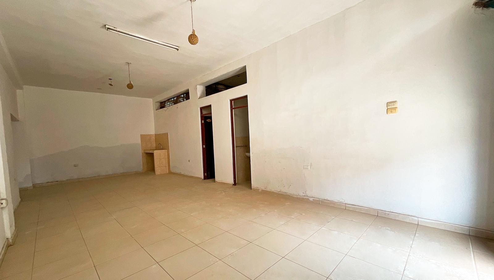 EN VENTA ¡Oportunidad de Inversión en Local Comercial en Urb. Las Brisas!