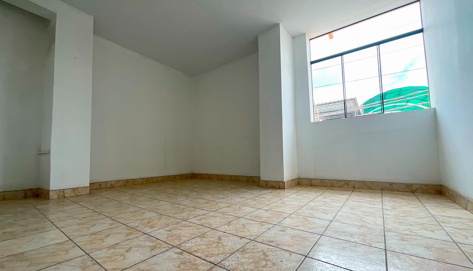 EN VENTA ¡Oportunidad de Inversión en Local Comercial en Urb. Las Brisas!