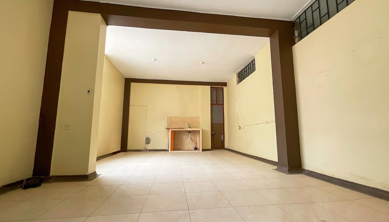 EN VENTA ¡Oportunidad de Inversión en Local Comercial en Urb. Las Brisas!