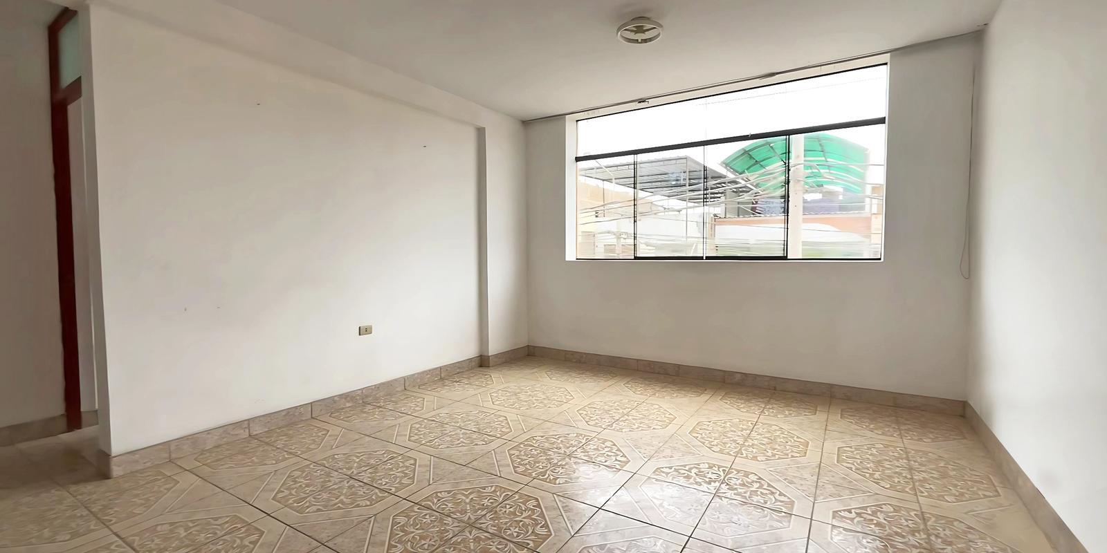 EN VENTA ¡Oportunidad de Inversión en Local Comercial en Urb. Las Brisas!