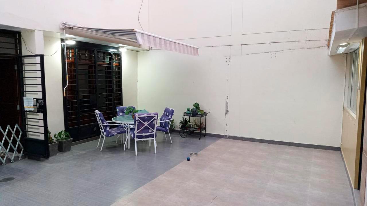 VENTA DE CASA DE 2 PISOS EN URB. VILLARREAL