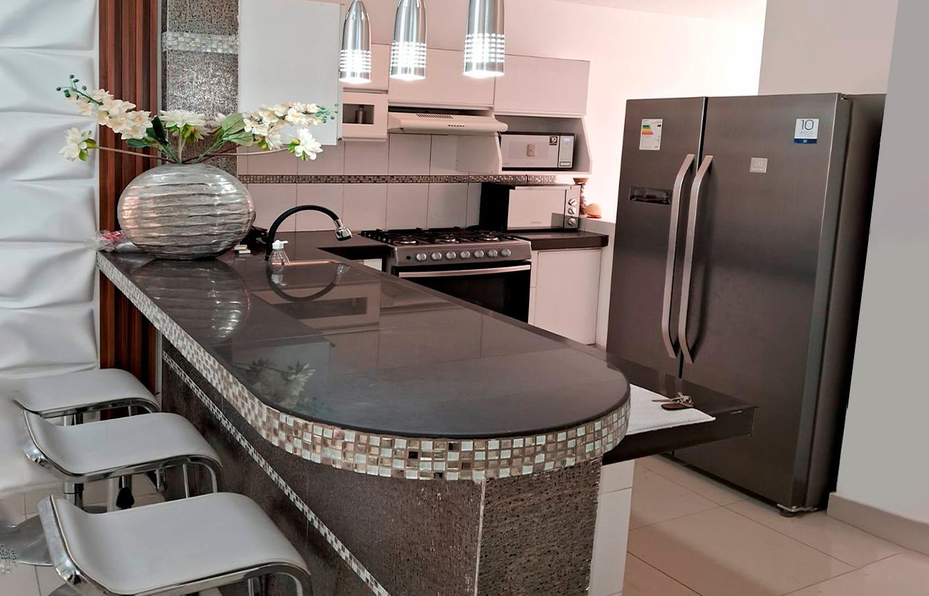 ALQUILER DE DEPARTAMENTO AMOBLADO 3° PISO EN URB. SANTA MARÍA DEL PINAR, PIURA