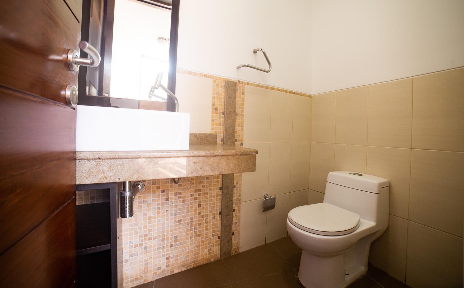 VENTA DE CASA EN CONDOMINIO JOCKEY