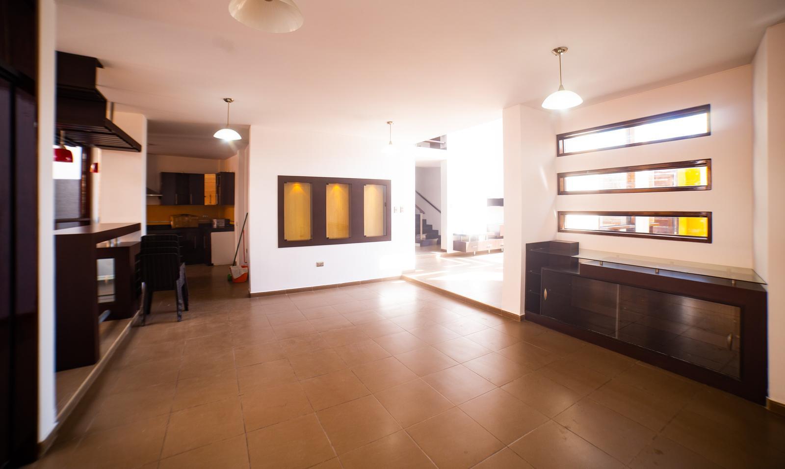 VENTA DE CASA EN CONDOMINIO JOCKEY