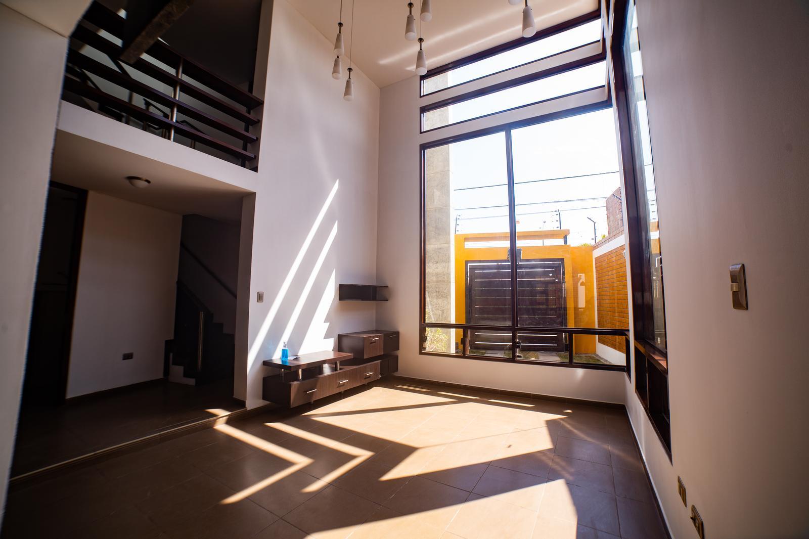 VENTA DE CASA EN CONDOMINIO JOCKEY