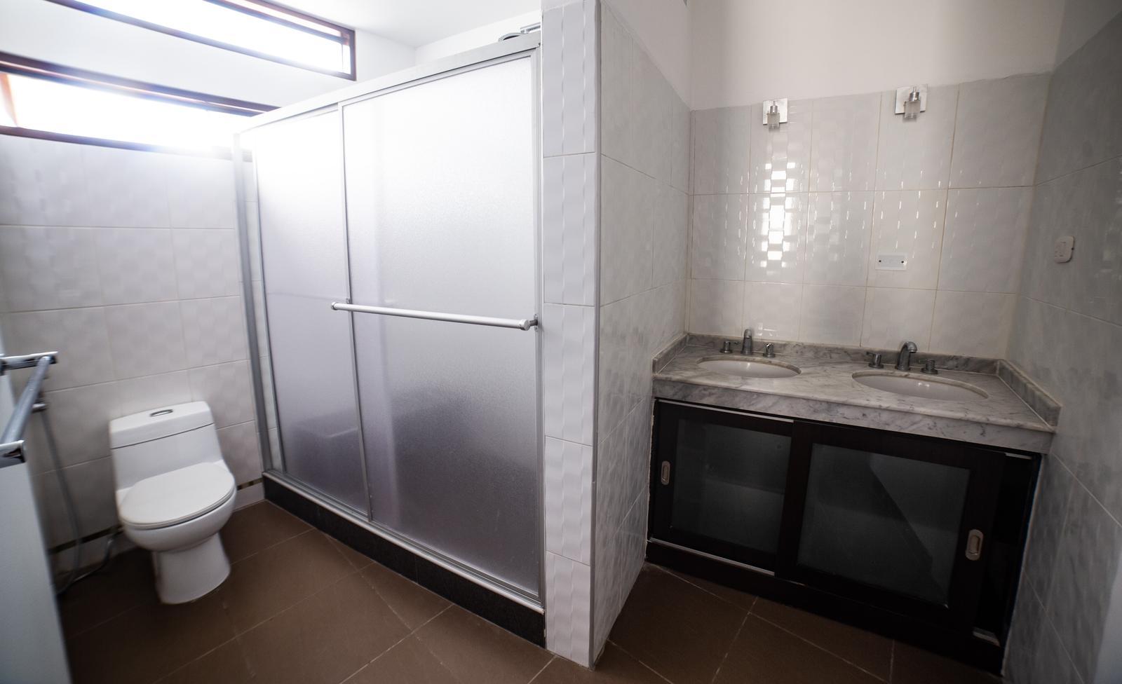 VENTA DE CASA EN CONDOMINIO JOCKEY