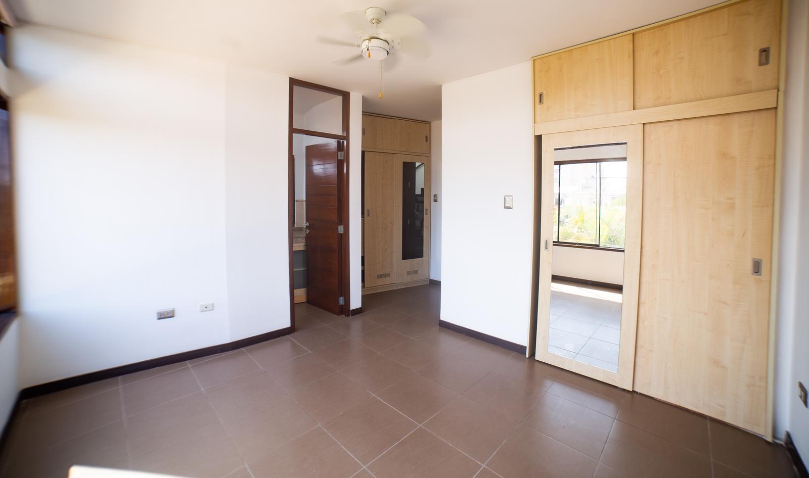 VENTA DE CASA EN CONDOMINIO JOCKEY
