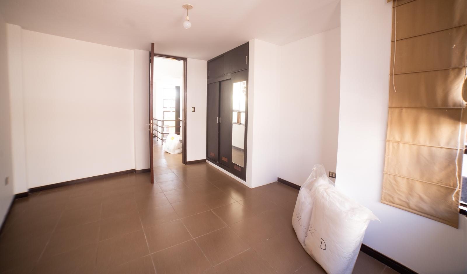 VENTA DE CASA EN CONDOMINIO JOCKEY