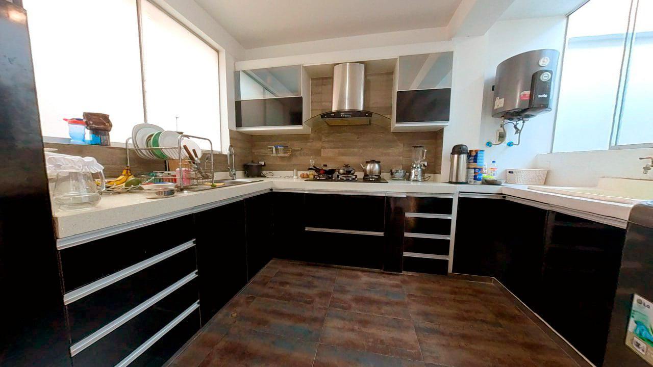 ALQUILER DE LOCAL COMERCIAL 2° PISO Y AIRES EN AV. GRAU