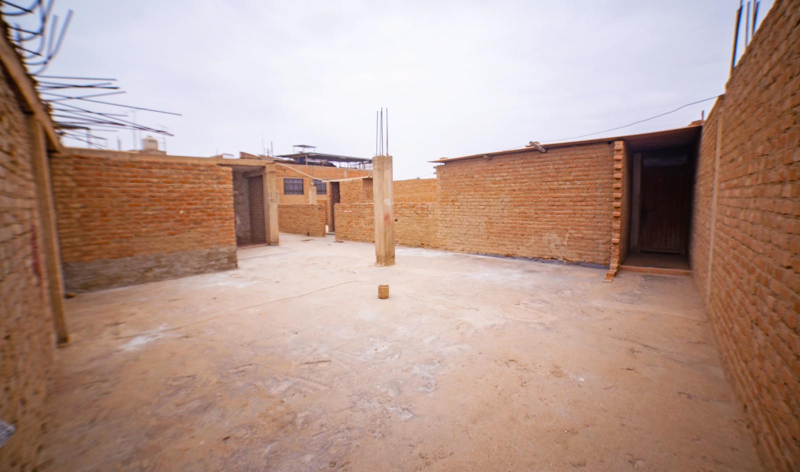 VENTA DE AMPLIO LOCAL DE 400 M2 EN CHICLAYO