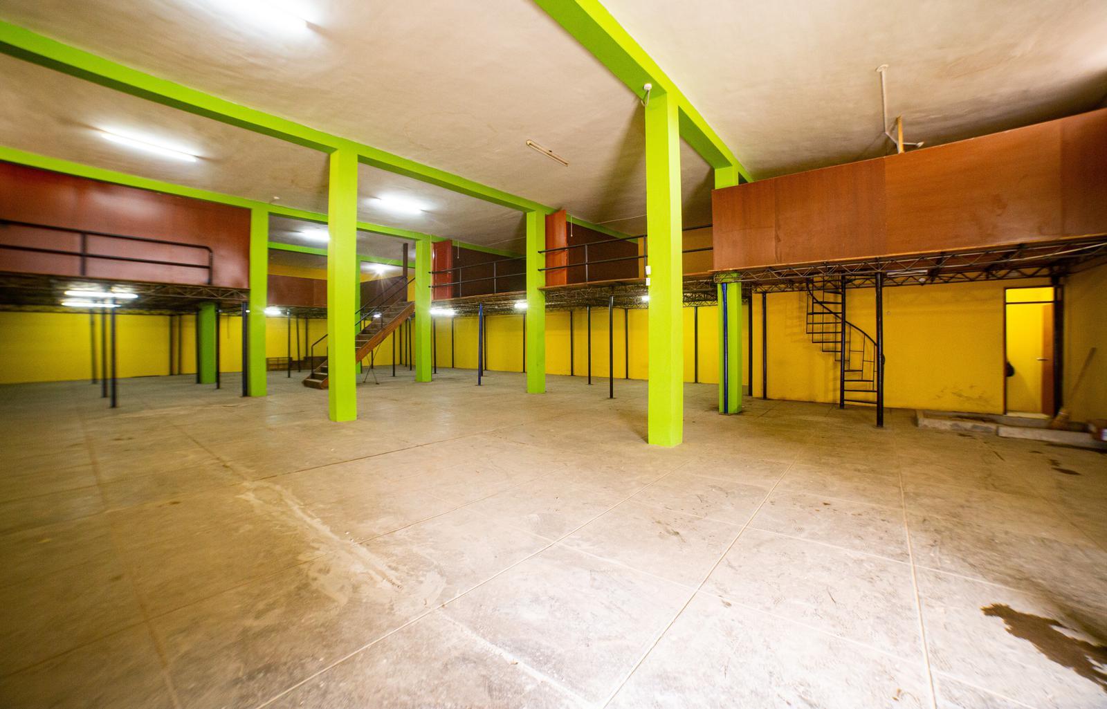 VENTA DE AMPLIO LOCAL DE 400 M2 EN CHICLAYO